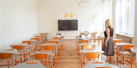 ŠMSM: ugdymo įstaigos šiemet sulauks apie 500 tūkst. mokinių ir .
